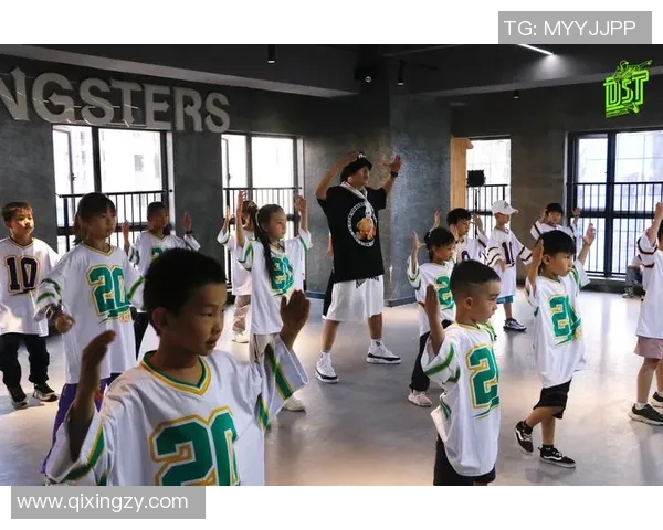 街舞战术解析：杭州街舞队如何运用边路渗透提升整体战斗力